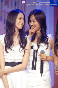  My mom (my mom know SNSD because I often shows SNSD pics to her) says I'm like Yoona o Yuri :O
