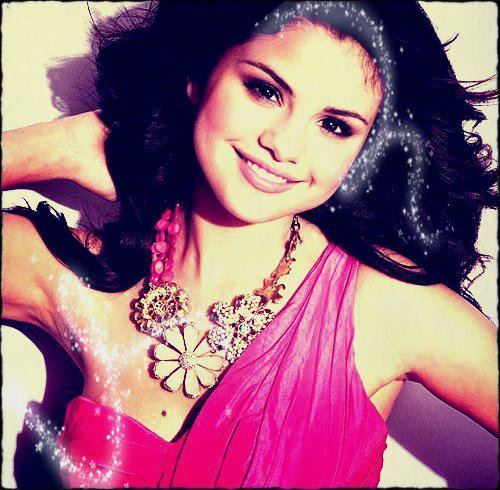 I Hope That U Have A Great Birthday Girl! And I Hope U Meet Selena Too! Never Say Never!♥