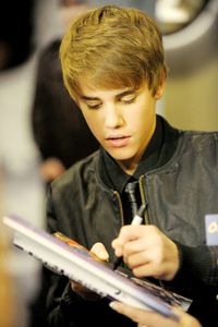 we tok to them but they cant tok to us...i wish i could tok to one and only justin bieber...:)