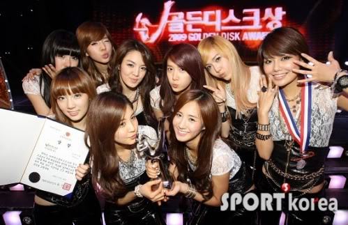  Because I think SNSD is the longest running Girl Group of SM having achievements outside and inside Korea. S.E.S has maintained their popularity for about 2 years and CSJH is still ongoing but they dont have much những người hâm mộ as SNSD has. It seems that they were the first girl group who won the GDA Disk Daesung last 2010...please correct me if I'm wrong.