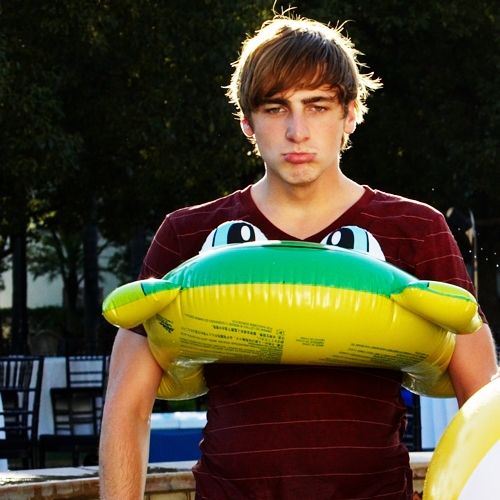 KENDALL! Just look how cute that face is. I love him absolutely love him. 