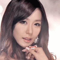  I think it's Fany but Taeyeon has small pretty eyes too