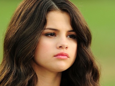 Selena is a girl with  cutest face!!!!