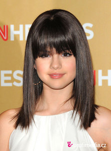 I love her hair in this pic :D