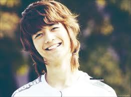 MinHo for sure! :D He's so adorable,cute,sweet & handsome!..i love him alot! ^^ :D n his smile kills me! xD ♥