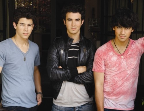 Jonas Brothers :]