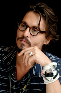  I would be honored to 星, つ星 in ANY movie with Johnny Depp! He is such an amazingly talented actor and is so committed to his characters. He would be a blast to work with, even if I was just an extra =D