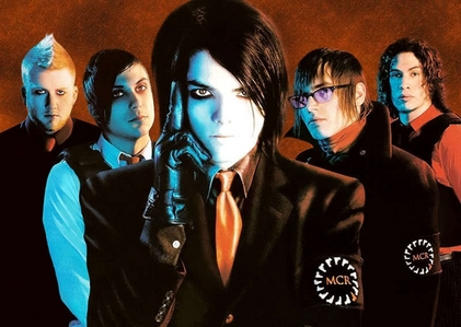  Right now, my fav band is My Chem... fav singer, I dont know ethier Avril Lavigne ou Gerard Way (duh!)