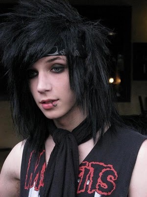  Im obsessed with two people Gerard Way and Andy Biersack heres Andy!Look at that face:)