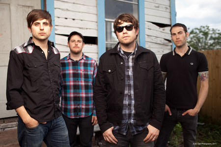  HAWTHORNE HEIGHTS <3 IS MY TRUE AND ONLY BAND I WILL EVER LOVE!! <3