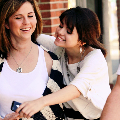 Selena with her mom :)