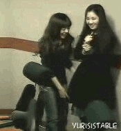  this ^^ actually it's a gif :D see it on my album at Photobucket http://s1133.photobucket.com/albums/m594/KwonDhea/ just 1 pic there ^^