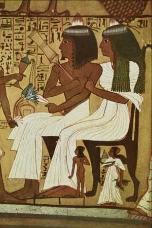  based on their hieroglyphs, they probably had mid-brown skin color and had slightly slanted eyes. i guess you could call them asiatic blacks.