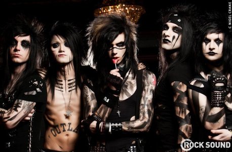 That godly one in the middle... WELL I love them all. So much. But I do have a certain thing for Mr. Biersack there. BUT THAT'S NOT WHY I LOVE THE BAND! I love their music more than I love anything or anyone!