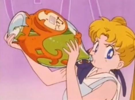  Serena (Sailor Moon) drinking a "love potion".