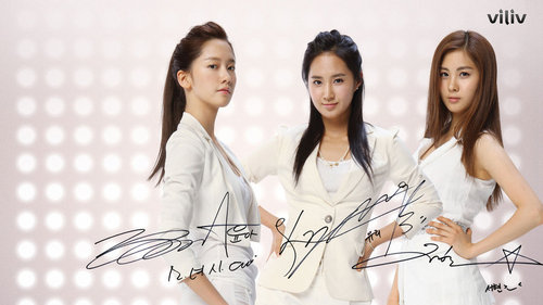  I think yoona, yuri n seohyun they all looks pretty..^_^
