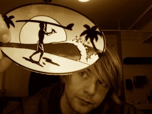  Keith Harkin, I can't stop thinking about him :)! I mainly think about him and I being boyfriend and girlfriend and going surfing together <3 and going 2 the pub together, can't stop thinking about him <3