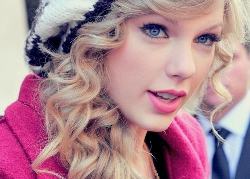  Mine , taylor with a hat