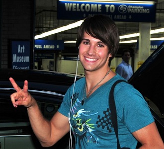  TOTALLY JAMES!!!<3