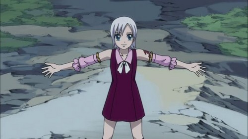 I actually really really like Lisanna's and Juvia's and Wendy's out fits (Lisanna, before she 'died' and Juvia wen she just joined FairyTail, Wendy... i think her second outfit?)
DOH i cnt put 3 pix AT A TIME GRRRRR....ill put lisannas!