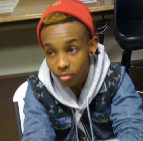 even though i want to skip to the kiss i would take it slow bcuz u wanna get to know the person before u actually do all that.plus i like prodigy and i can already tell he's a guy that takes things slower!=)