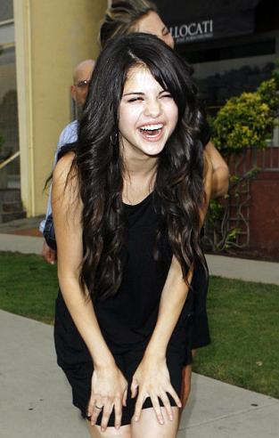 Plz pick me. I really love Selena.