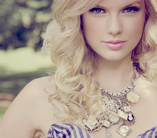 tay's necklace is awesome! <3