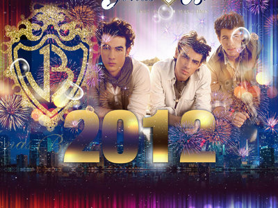  I think I'm the Jonas Brothers' biggest fan, but in फैन्पॉप I vote for FlyWithMeNickJ = ) Hppy New Year, Bobos!!