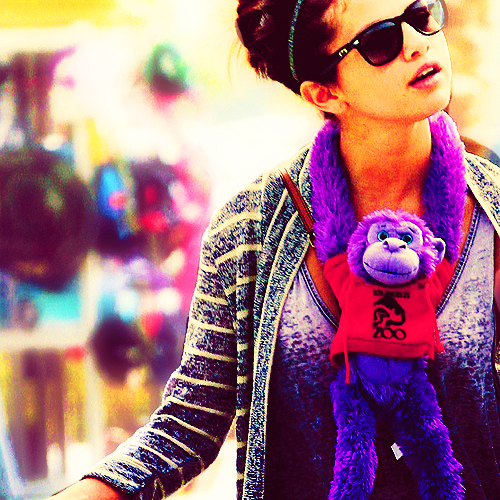  Mine :) Hope wewe like it :D Haha ... upendo the monkey scarf ;D