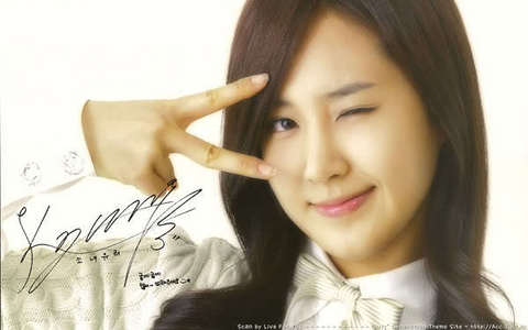  Actualy they both are beautiful, but in my opinion the lebih beautiful is Yuri..^_^
