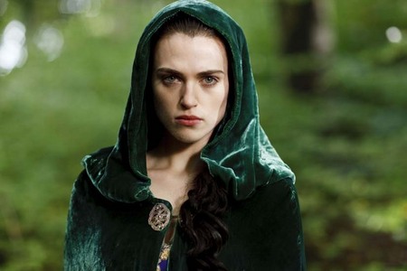  Morgana from the 显示 Merlin. I used to 爱情 her, but now I just find her annoying most of the time.