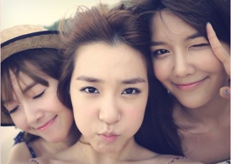 SNSD's Fany, Soo and Sica