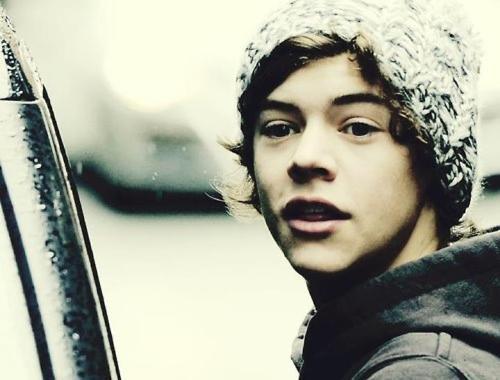  Harry Styles cause he's such an interestin' cutie. :)