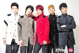  my fav group is 'myname'.the group name is quite weird.this is first time i heard.myname is new band,they not quite popular. i l’amour them coz' they work hard, even though they are 'junior' ~ haha!!well~to be popular...haha!!they are all cute!!(my bias is...in the middle)