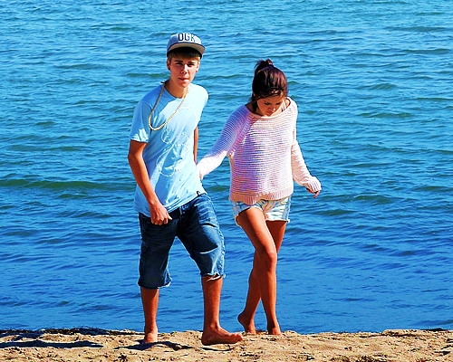 Mine...
*With Justin Bieber
*At Beach
*One Of My Favs Of Them...
