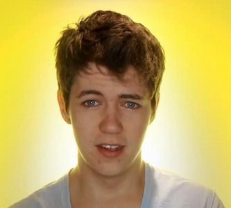 i already hate glee, i think it's trashy, even if Damian McGinty is on it. i still hate it.