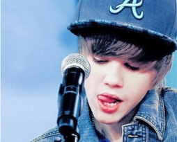  i think that's the cute face of justin bieber....