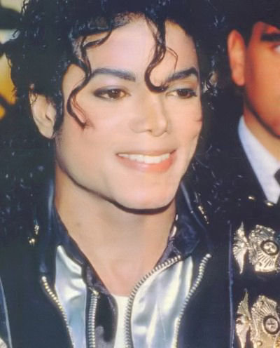  Michael is an american,is one of them and they always stood up for him еще than others,because he lived there,they grew up on his music,and let's be honest,most of the Фаны are Americans!If he lived in my country,he'd have been dead since he was like 40!People are mean everywhere.And yeah,it happened that MJ lived there so he was surrounded by them and that's why they hurt him,because he was there,if he'd have been in another country,the situation would have been the same,maybe worse,Idk,but I know that I saw so many Americans standing up for him like nobody else!But we all are Фаны and there's no such thing as true Фаны или better fans,we all are equals as MJ taught us!So,whoever says that Americans hurt him most,is just like a racist!And MJ didn't liked them,so those are not such Фаны as Ты are!You see?You're American and you're still a great fan!Keep Michaeling!
