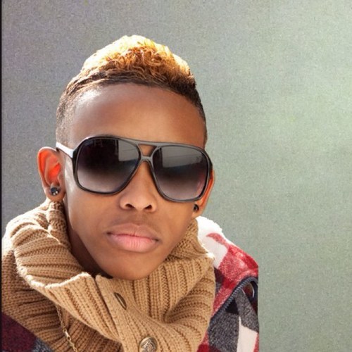  PRODIGY!!!!!!!!!!!!he's so cute and not just cuz of his looks, bcuz of his personality,smile,laugh,dancing,singing,eyes....his wonderful,brown eyes,and i dont wanna get into details so I'M DONE!!!lol 1-4-3#TeamProdigy