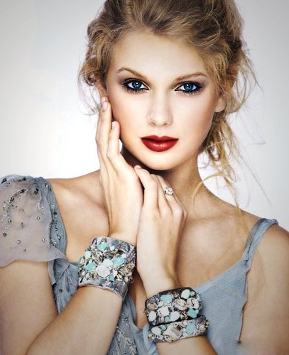  MINE Check Out The Link ... i hope u like it <3 http://0.tqn.com/d/prom/1/0/5/Q/-/-/TSwift_WinterMakeup.jpg