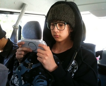  ♥ Thunder ♥ he is just soo darn cute. I amor his adorable expression as he is watching his PSP ♥