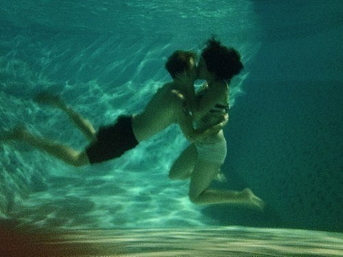  here's mine, I think this pic is very romantic, selena キス with justine at underwater..^^