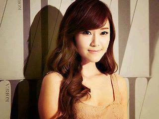  jessica is prettier.. and she is cute too :D lovesica
