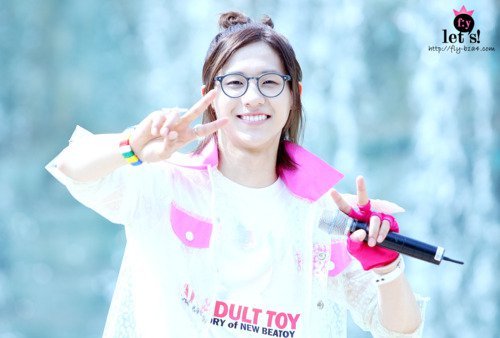  I would to ngày with CNU oppa!! because he is so charismatic!!! aah.. killer smile!