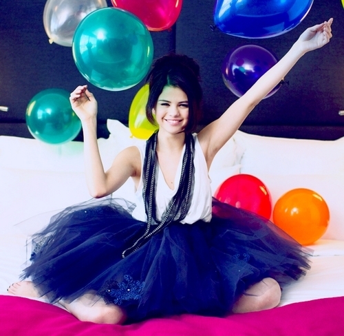 Hope u like My Selena with Balloons Pic!!!