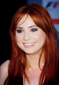  Karen Gillan. I really don't know why she inspires me. But she is my role model. <3