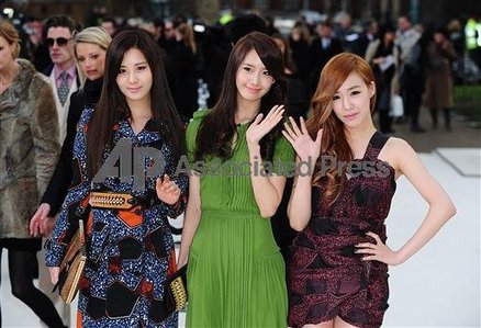 1.Yoona 
2.Tiffany
3.Seohyun 
4.Jessica or Yuri