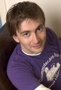  David Tennant! For those of you that don't know, he's an actor. He's played the título character of my favorito TV show, and he's also portrayed a supporting character in one of the filmes based off of my favorito book series.