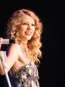 I see Sparks Fly whenever Taylor swift smiles < ;