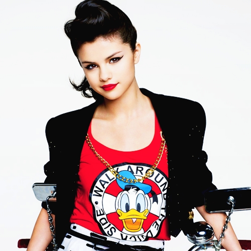  Selena wearing a red tuktok :)